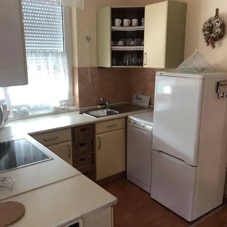 Feher Gyongy Apartman Apartment *