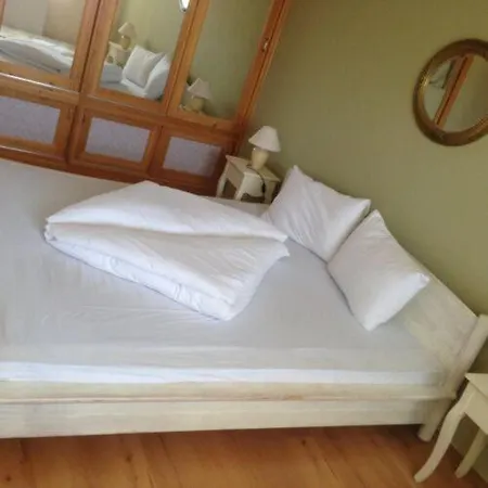 Feher Gyongy Apartman * Siófok