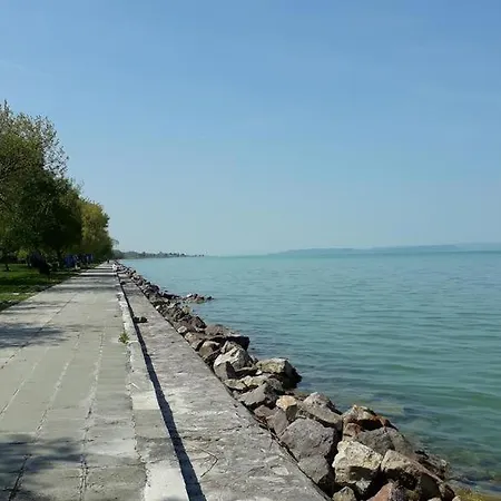 Feher Gyongy Apartman Siofok