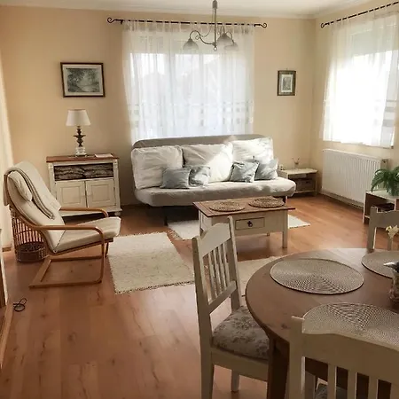 Feher Gyongy Apartman Lägenhet